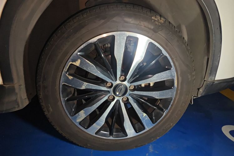 广汽传祺 传祺GS4 2017款 235T 自动两驱豪华智联版车身外观10