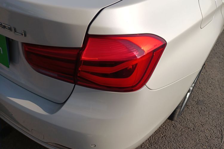 宝马3系 2017款 320Li 时尚型车身外观9