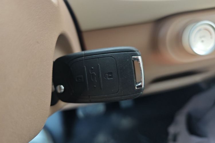 五菱汽车 宏光MINIEV 2025款 四门版 进阶款中控内饰11