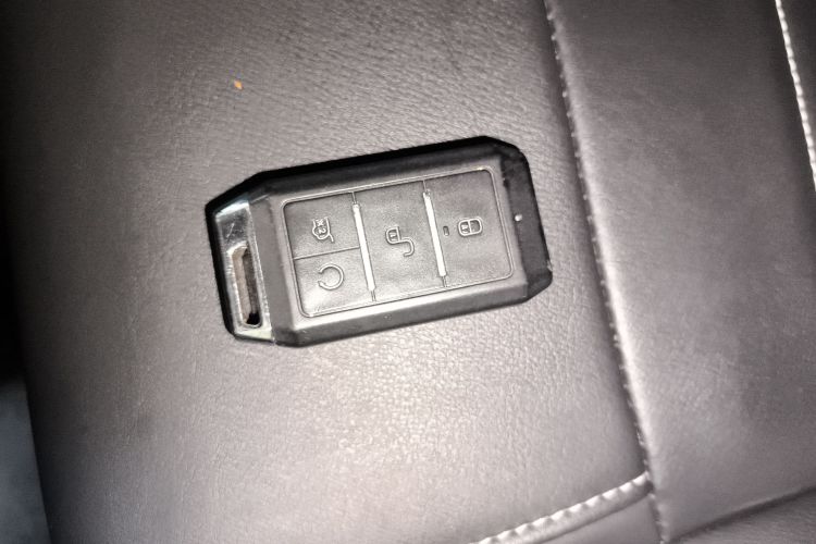 比亚迪 秦 2019款 1.5L 自动豪华型中控内饰11