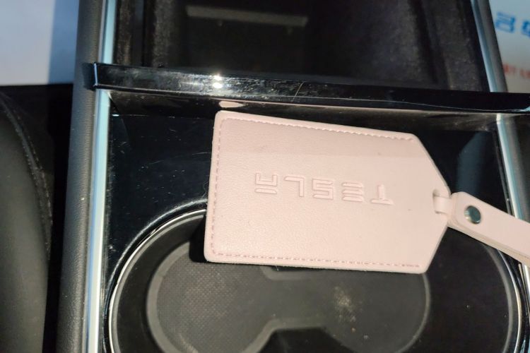 特斯拉 Model 3 2020款 改款 长续航后轮驱动版中控内饰7001