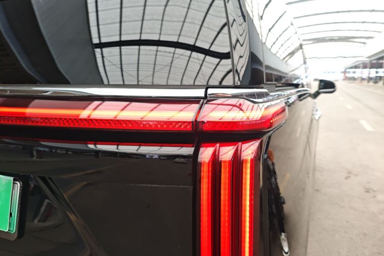 魏牌 高山 2023款 四驱旗舰版车身外观9