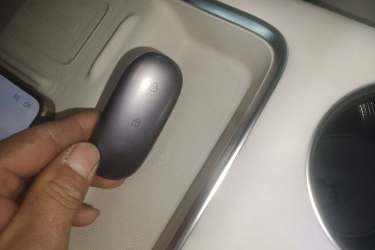 理想汽车 理想L7 2024款 Ultra中控内饰7001