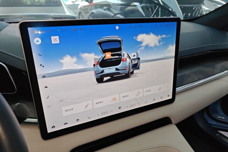 极氪001 2022款 超长续航双电机 YOU版中控内饰16