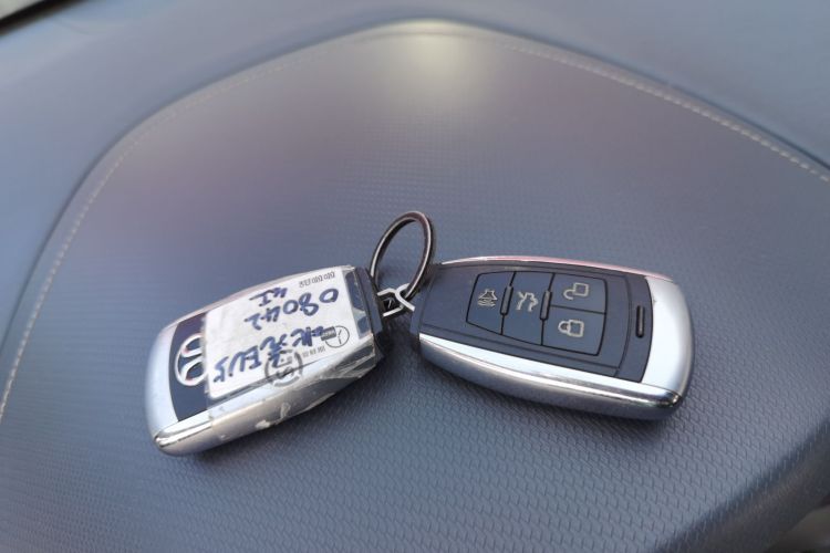 北京汽车 北京EU5 2018款 R550 智潮版中控内饰11