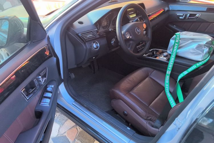 奔驰E级 2011款 E 300 L 时尚尊贵型中控内饰7003