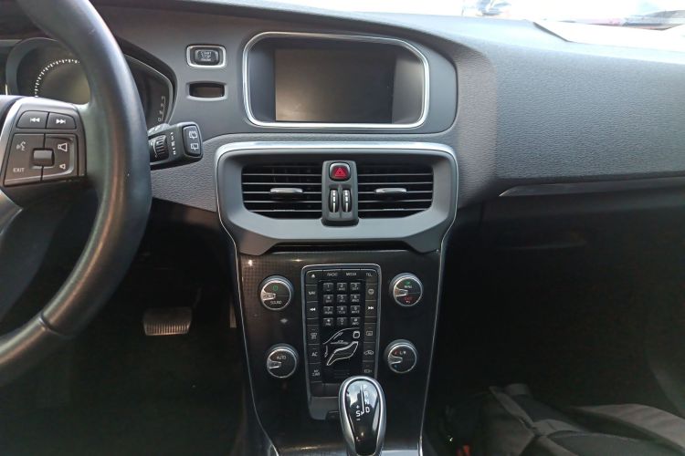 沃尔沃V40 2017款 T3 智逸版局部细节16