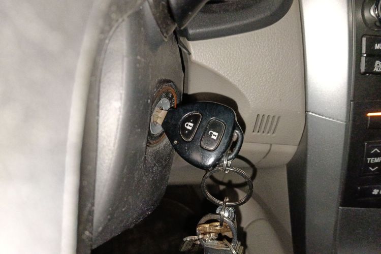 丰田 卡罗拉 2012款 炫装版 1.8L CVT GL-i中控内饰11