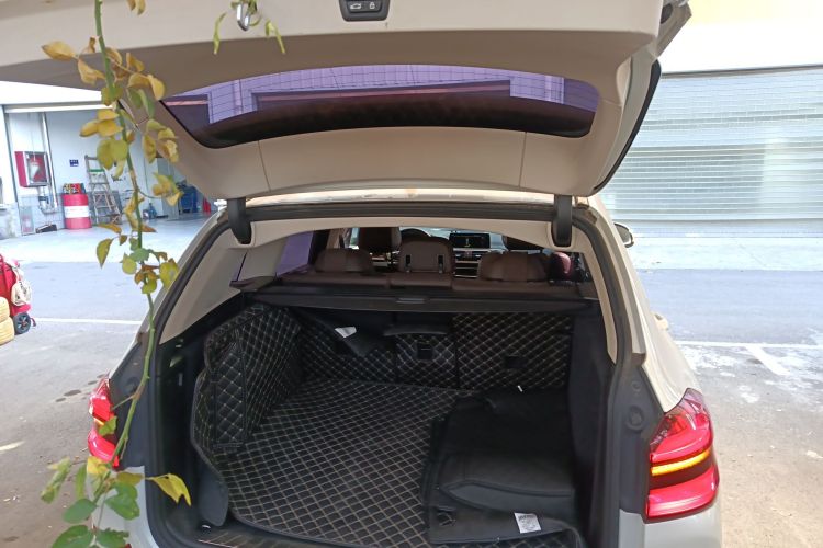 宝马X3 2020款  xDrive28i M运动套装机舱底盘23