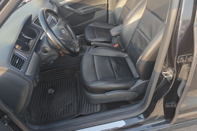 大众 朗逸 2015款 1.6L 手动风尚版中控内饰19