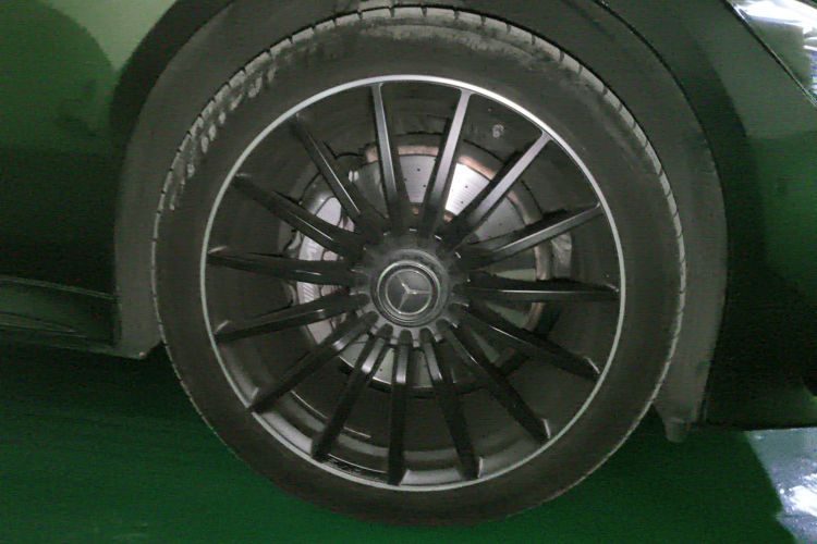 奔驰 2019款 AMG GT 50 四门跑车车身外观10