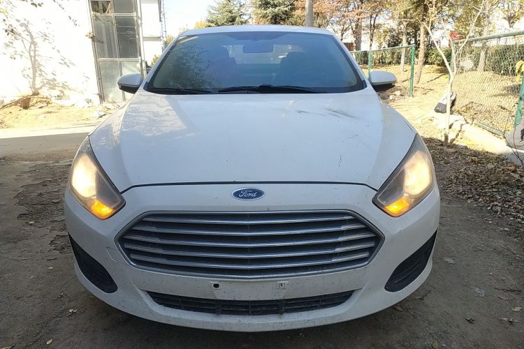 福特 福睿斯 2017款 改款 1.5L 手动舒适型车身外观2