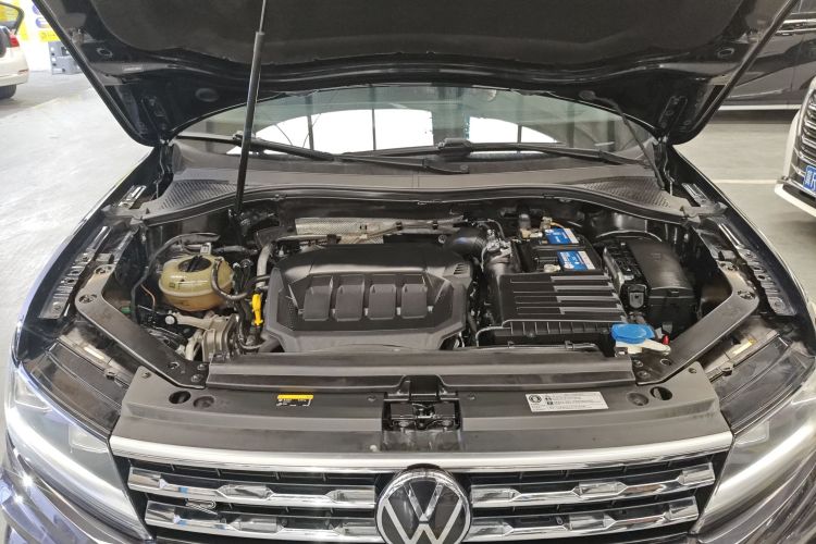 大众 途观L 2021款 330TSI 自动两驱R-Line越享版机舱底盘24