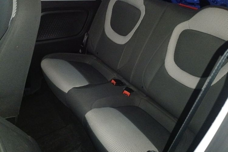 五菱汽车 宏光MINIEV 2024款 第三代 215km 进阶版中控内饰21