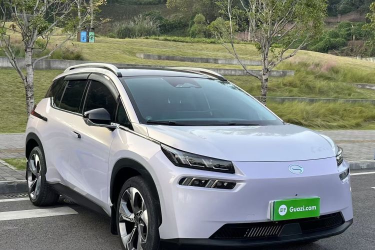 埃安 AION V 2021款 Plus 80 智领版 三元锂车身外观3