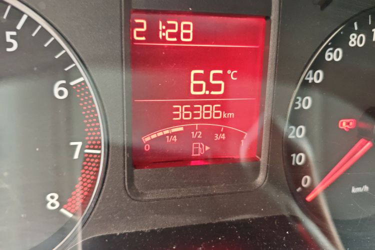 大众 Polo 2011款 1.4L 手动致乐版中控内饰15