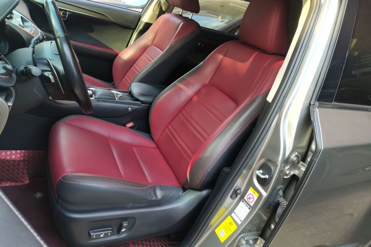 雷克萨斯NX 2018款 300 前驱 锋行版中控内饰19