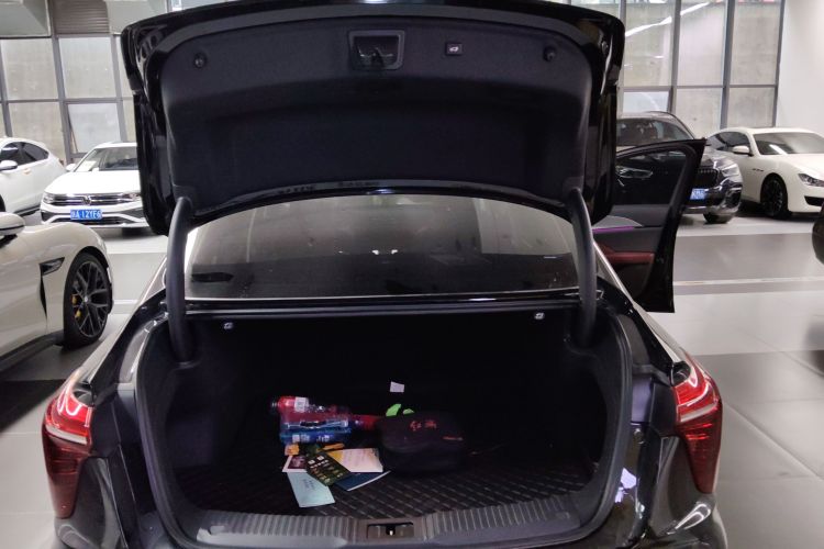 红旗H5 2023款 2.0T 自动智联旗畅版机舱底盘23