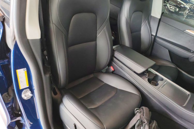 特斯拉 Model Y 2022款 改款 后轮驱动版局部细节41