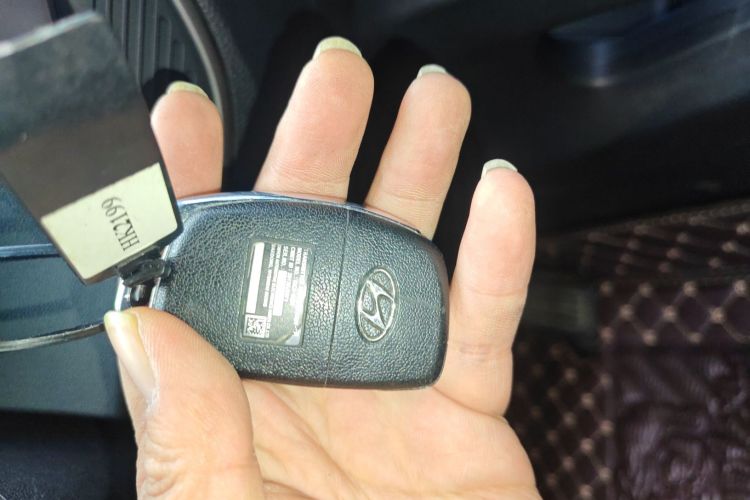 北京现代ix35 2013款 2.0L 手动两驱舒适型GL 国IV中控内饰7001