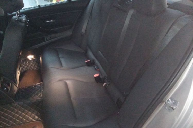 宝马3系 2017款 318Li 时尚型中控内饰7004