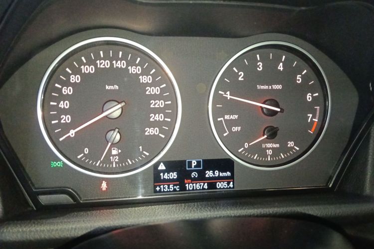 宝马2系旅行车 2016款 220i 领先型局部细节14