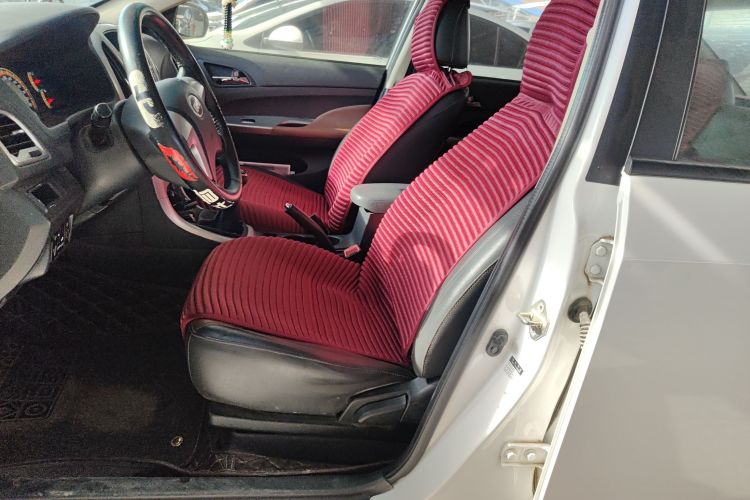 比亚迪F3 2015款 节能版 1.5L 手动豪华型中控内饰19