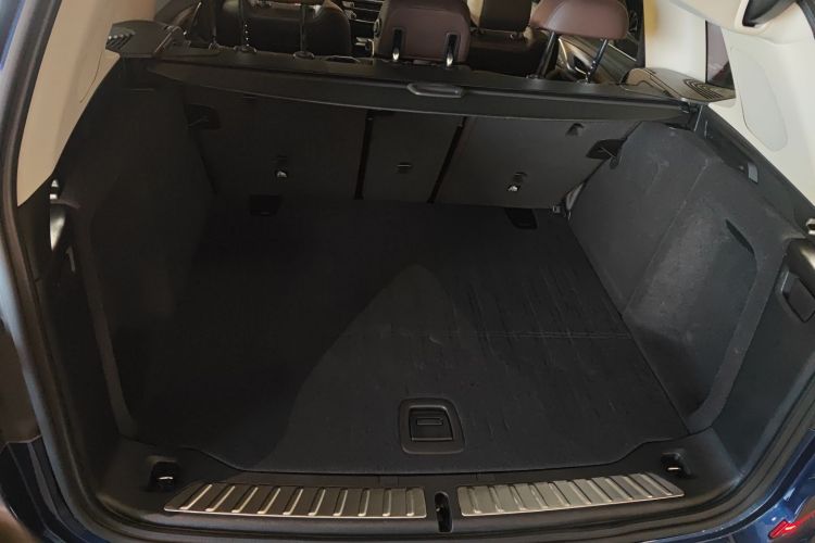 宝马X3 2020款  xDrive28i M运动套装机舱底盘23