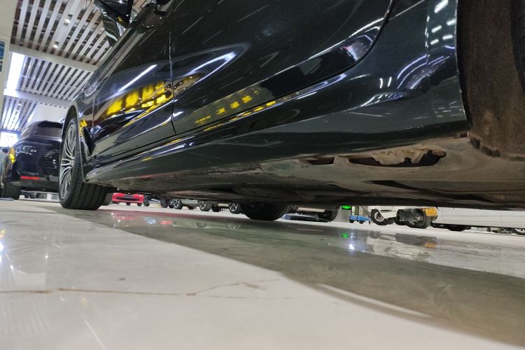 宝马5系 2018款 530Li xDrive M运动套装局部细节9002