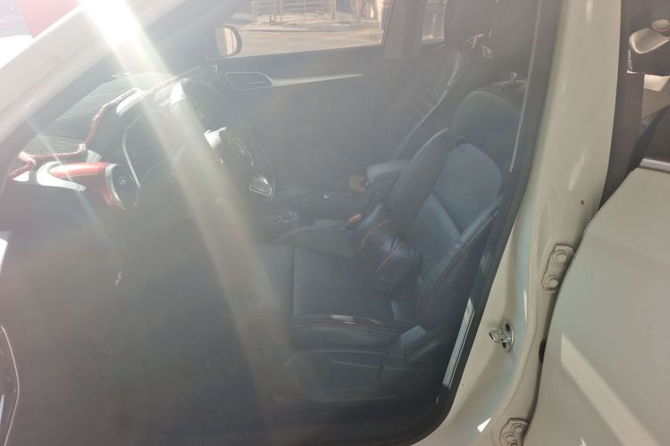 名爵ZS 2017款 16T 自动旗舰互联网版中控内饰19