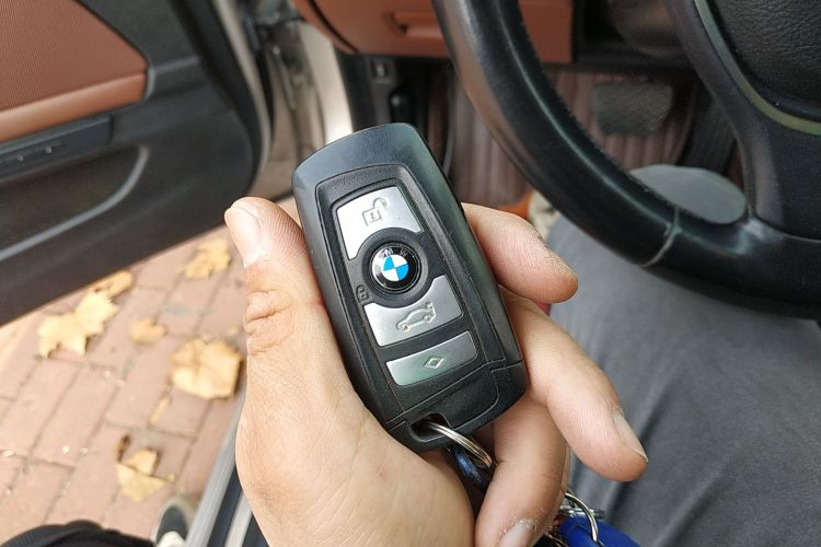 宝马5系 2017款 528Li 领先型中控内饰11