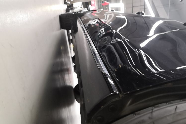 奔驰C级 2022款 C 260 L局部细节9001