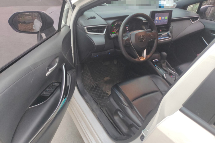 丰田 雷凌 2022款 双擎 1.8H E-CVT领先版中控内饰20