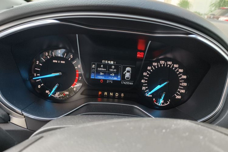 福特 蒙迪欧 2013款 2.0L GTDi200豪华型中控内饰14