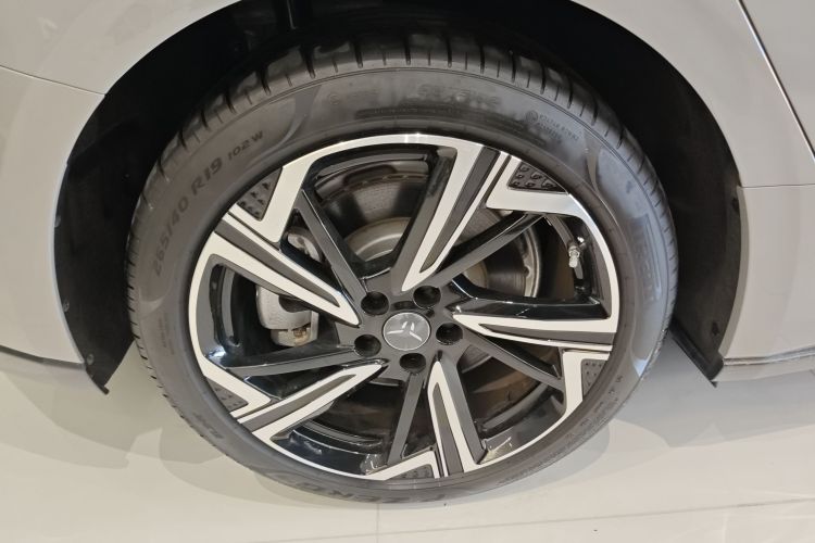 红旗EH7 2024款 760 Pro+ 四驱版车身外观6008