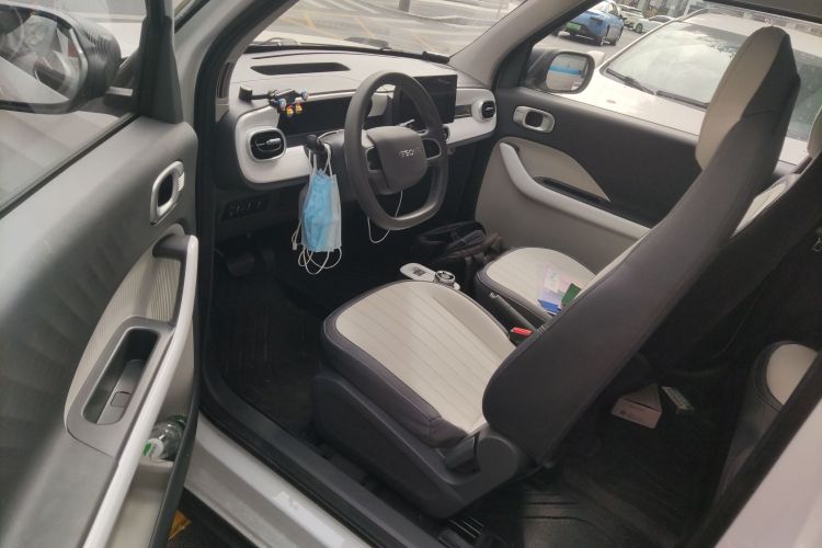 吉利银河 2025款 210km 熊猫卡丁中控内饰20