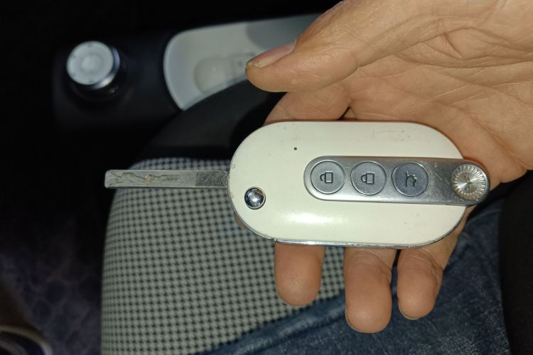 五菱汽车 宏光MINIEV 2024款 第三代 215km 进阶版中控内饰7001