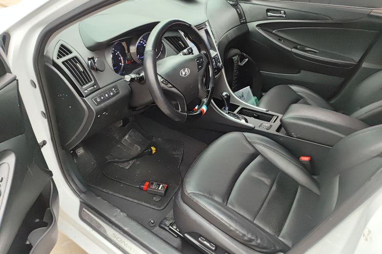 现代 索纳塔 2014款 2.0L 自动豪华版中控内饰20