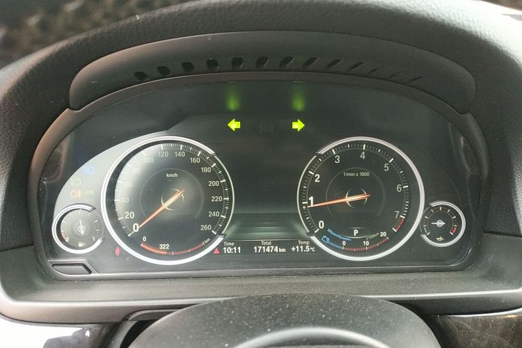 宝马5系 2017款 528Li 领先型中控内饰14