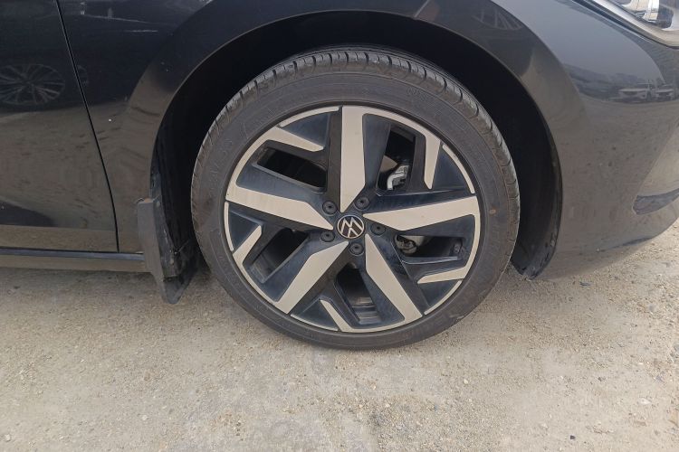 大众 2022款 凌渡L 280TSI DSG酷辣版车身外观10