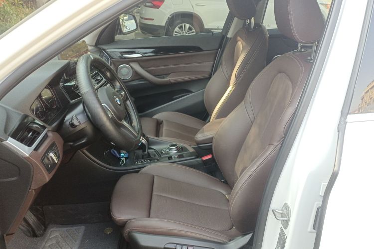 宝马X1 2022款 sDrive25Li 领先型中控内饰19