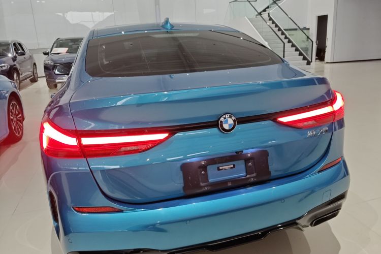 宝马2系(进口) 2021款 225i 四门轿跑车 M运动套装车身外观6