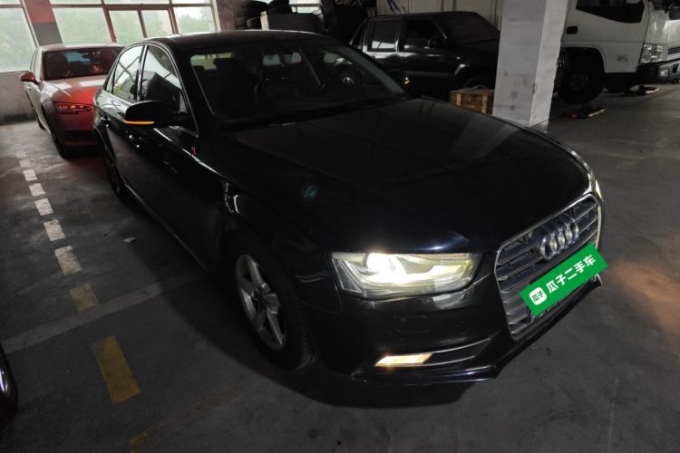 奥迪A4L 2013款 35 TFSI 自动标准型车身外观3