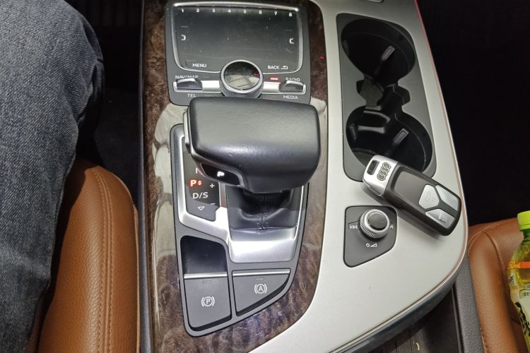 奥迪Q7 2019款 55 TFSI 技术型局部细节18