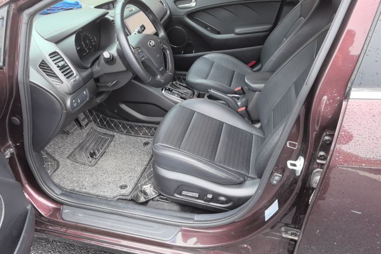 起亚K3 2017款  1.6L 自动15周年特别版GLS中控内饰19