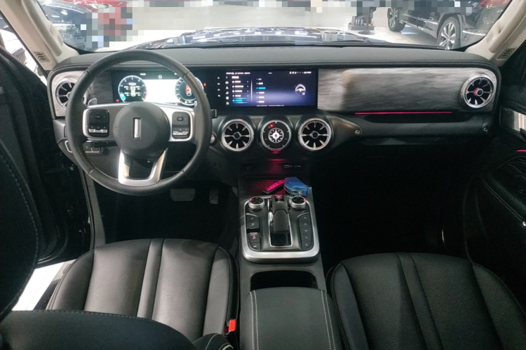 坦克300 2021款 越野版 2.0T 征服者中控内饰7002