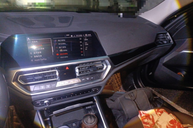 宝马3系 2021款 改款 320Li M运动套装中控内饰16