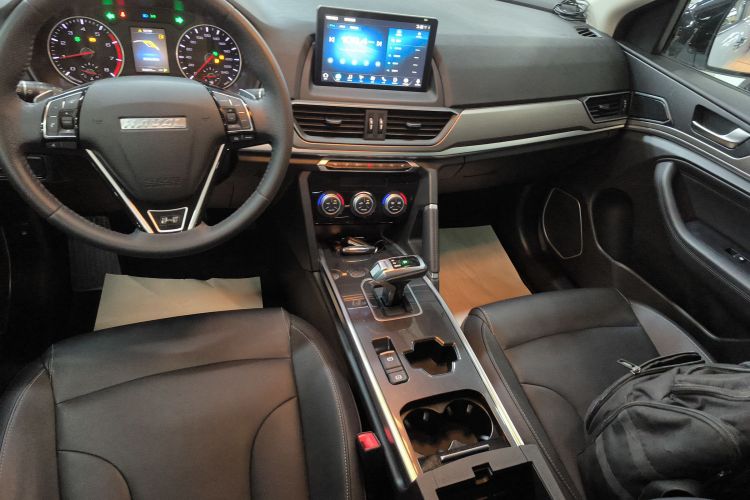 哈弗H6 2021款 运动版 1.5T 自动精英智联型 六边形格栅中控内饰18