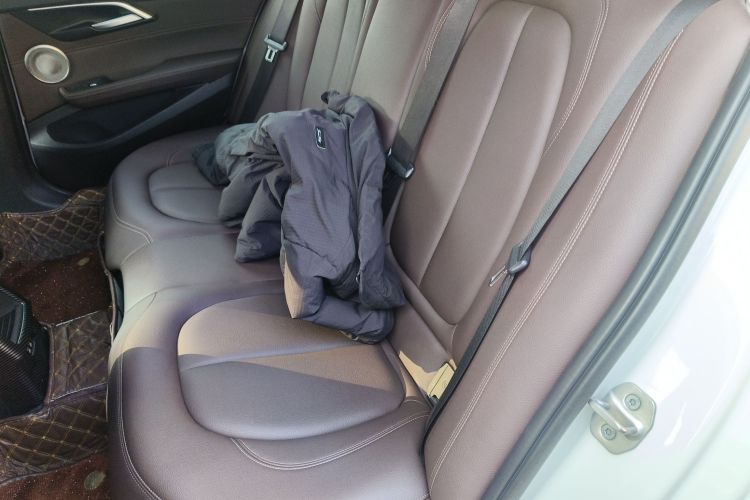 宝马1系 2022款 125i M运动曜夜版中控内饰7004