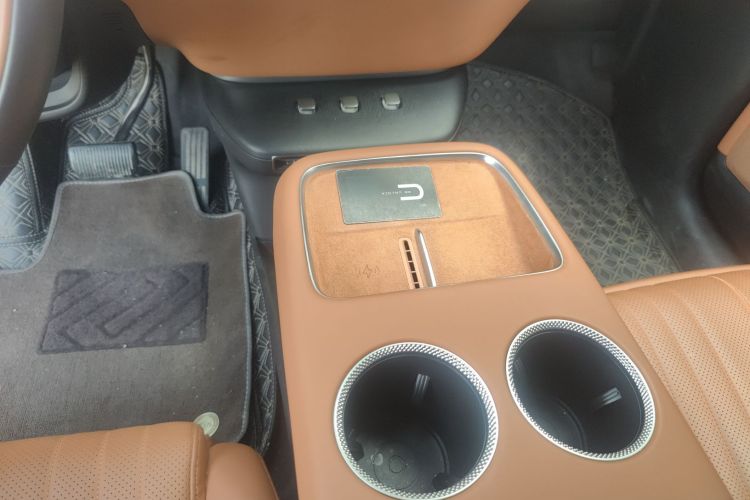 长安启源E07 2025款 纯电 四驱 90kWh Max智驾版中控内饰18